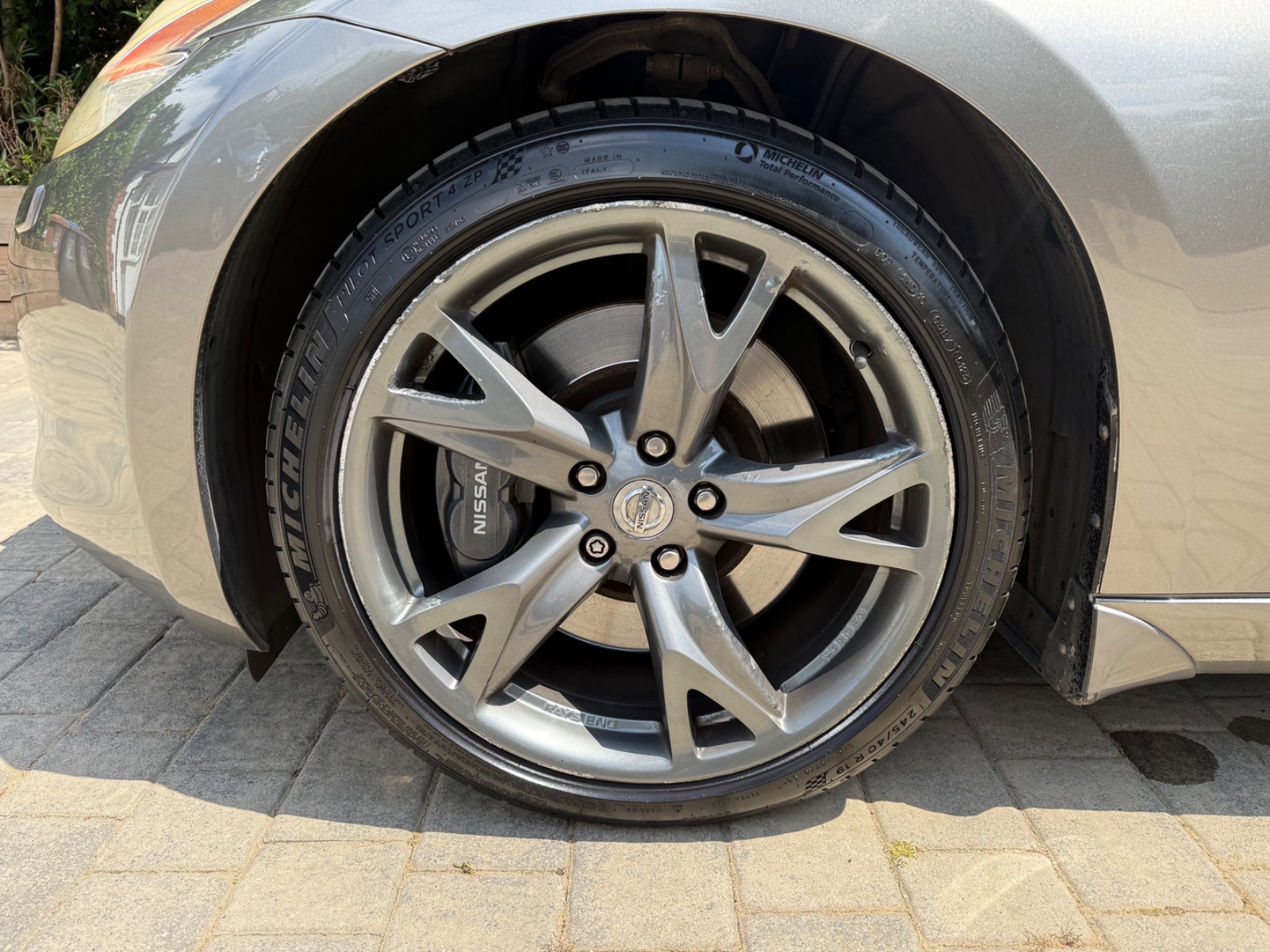 Car photo thumbnail