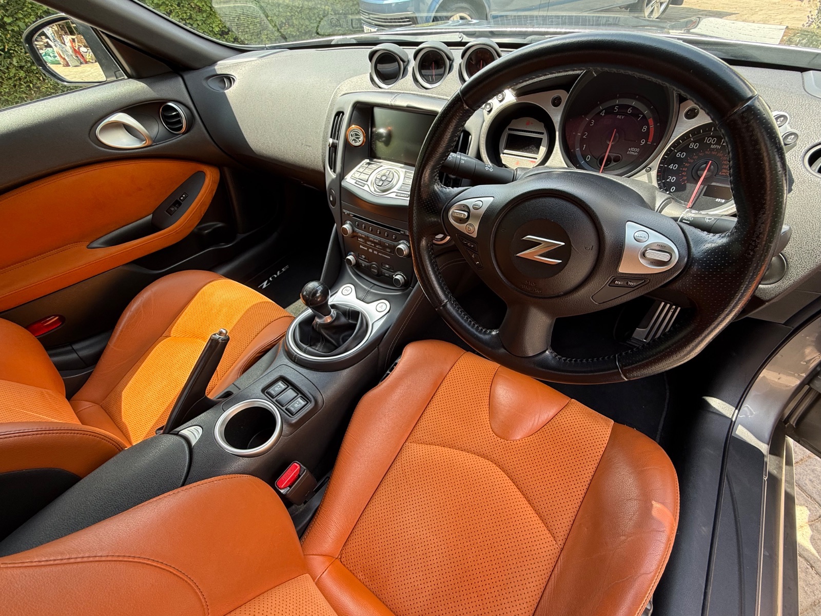 Car photo thumbnail